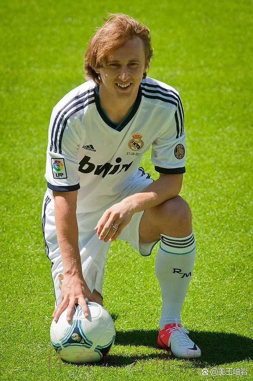 阿斯:莫德里奇一天到晚笑得合不拢嘴 难掩留队幸福