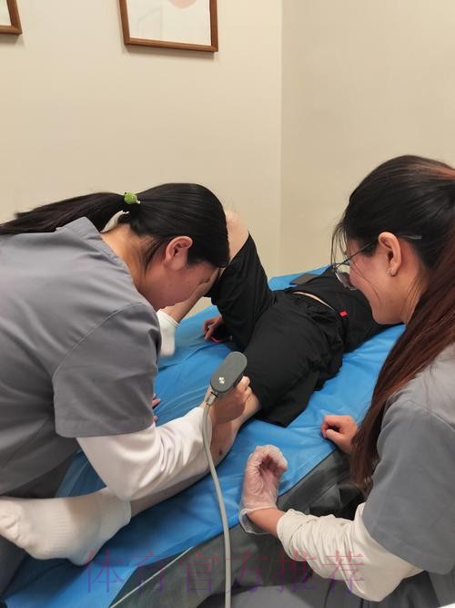 官方:阿拉巴成功接受左膝前十字韧带撕裂修复手术
